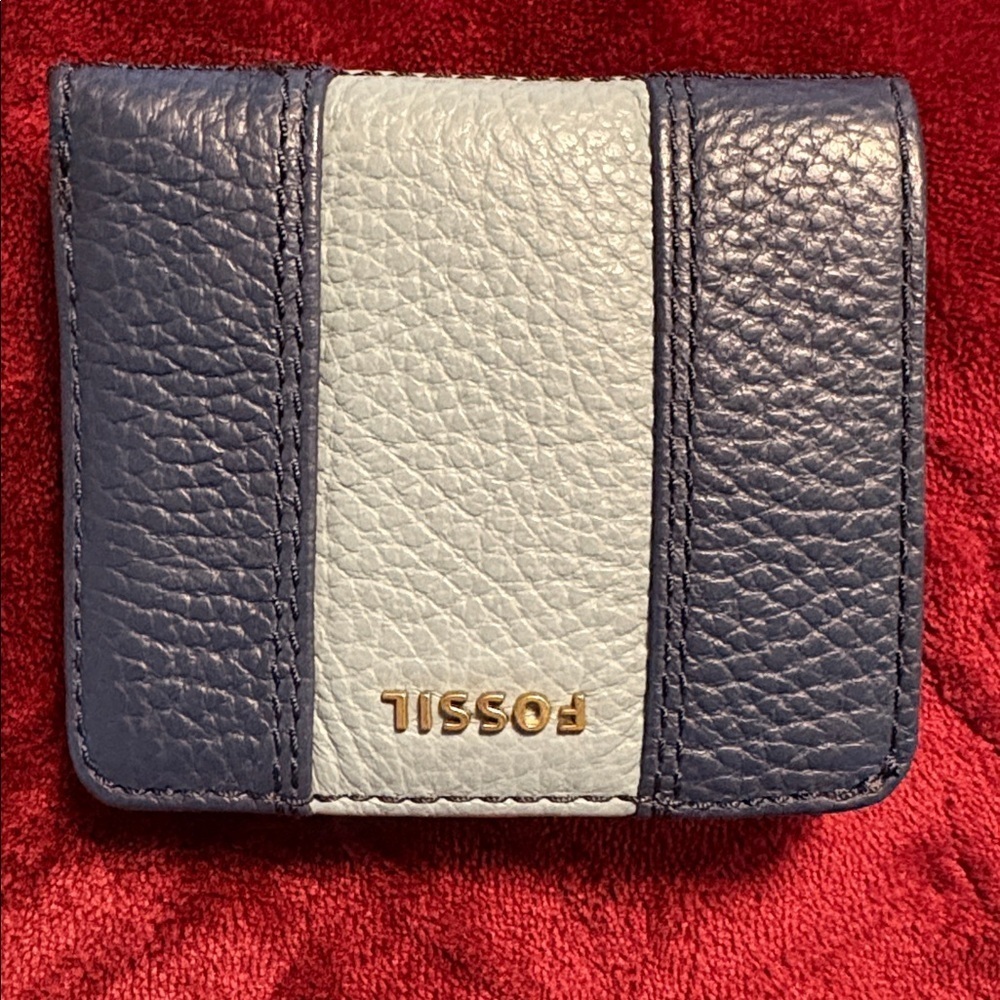 Leather Fossil NWT Two-Toned Blue Pebbled Leather Wallet 4x3.5.